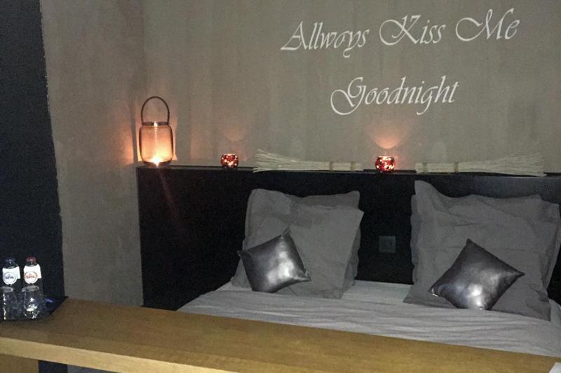 Maison Beau Bed & Breakfast Zonhoven Bagian luar foto