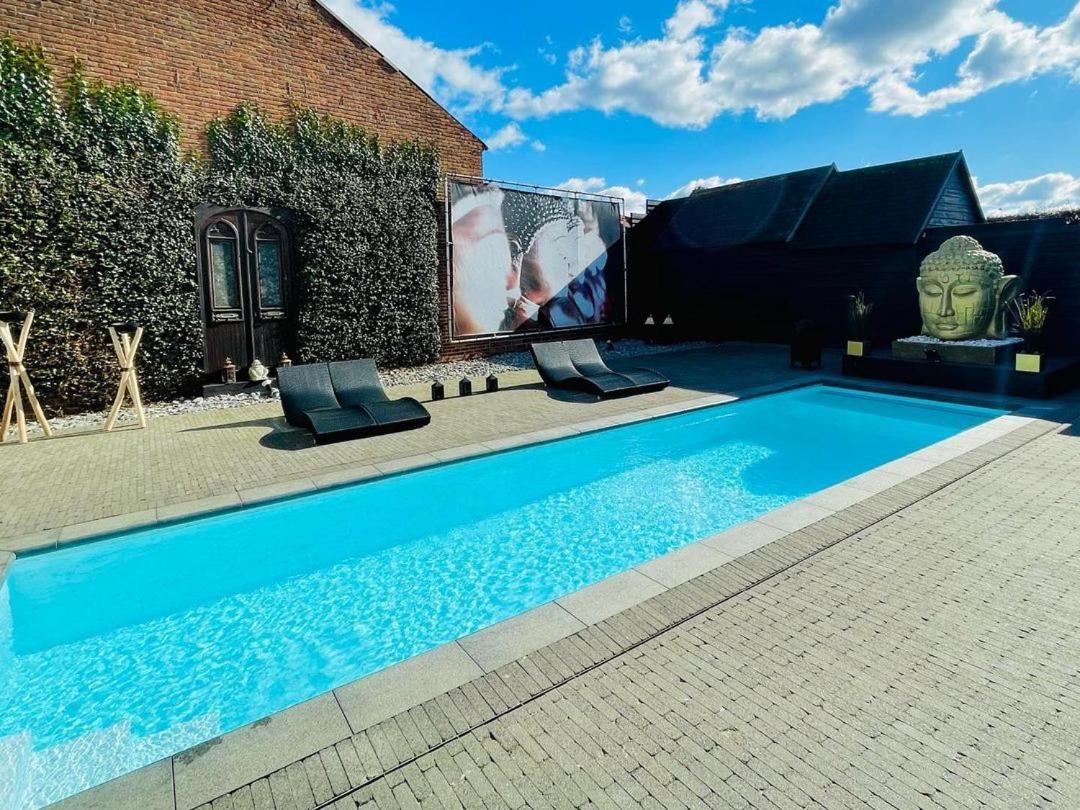 Maison Beau Bed & Breakfast Zonhoven Bagian luar foto