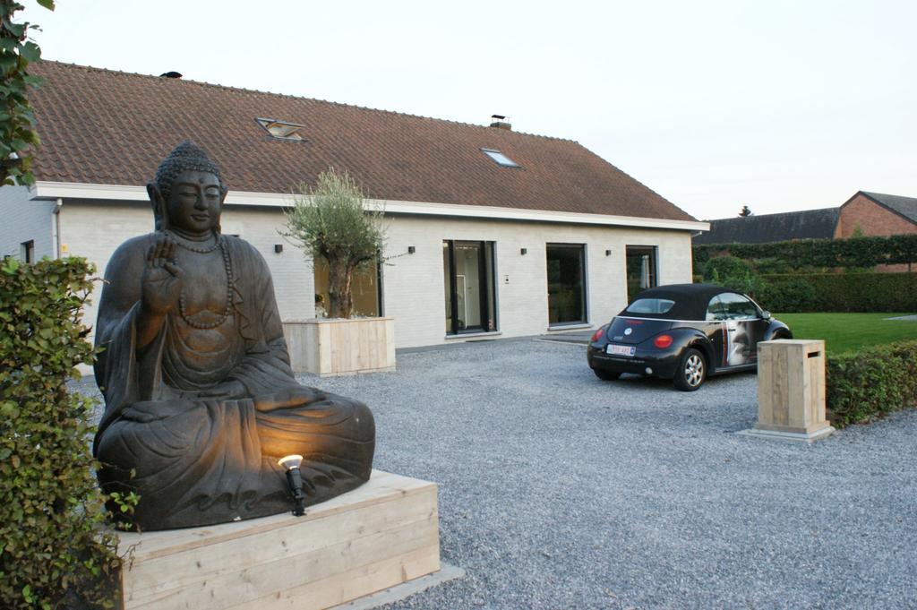 Maison Beau Bed & Breakfast Zonhoven Bagian luar foto