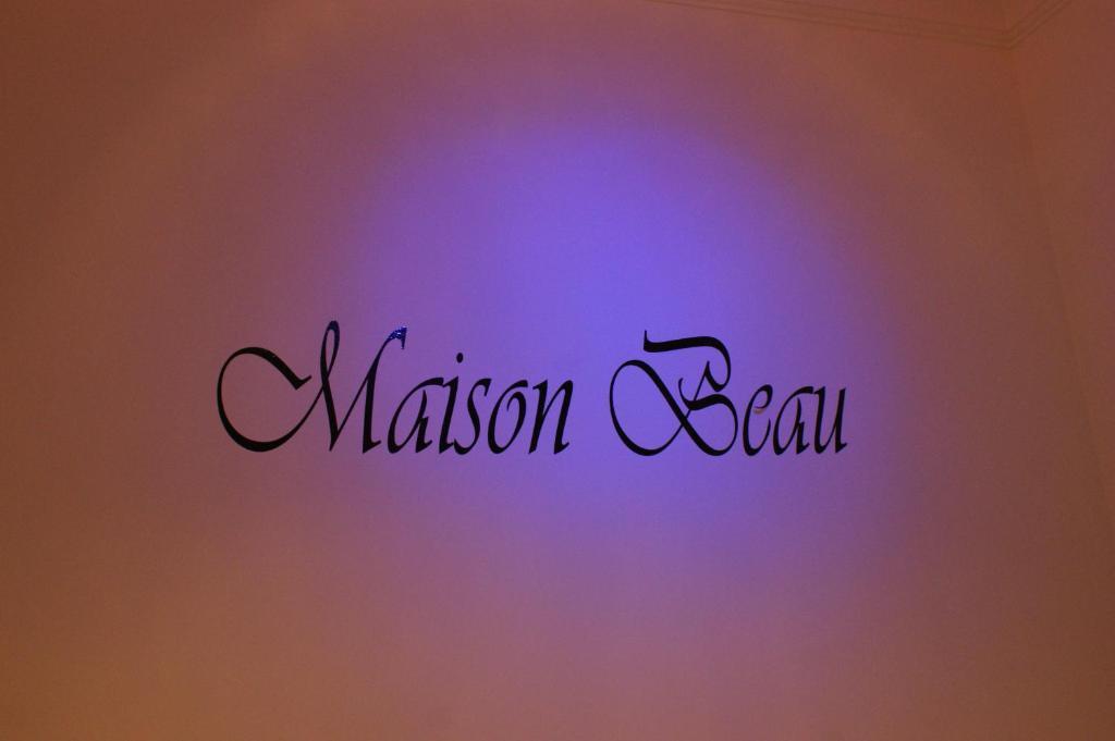 Maison Beau Bed & Breakfast Zonhoven Bagian luar foto