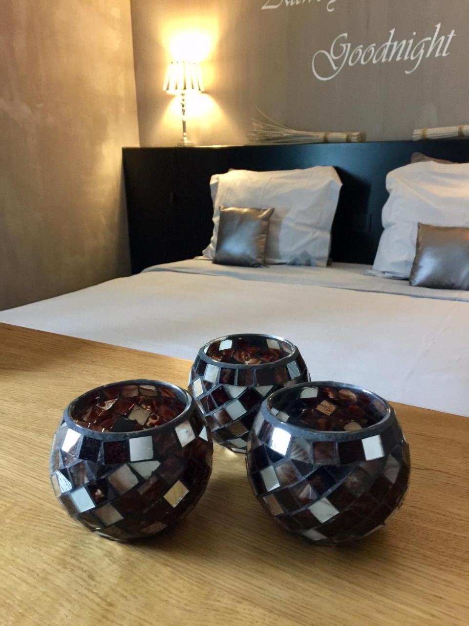 Maison Beau Bed & Breakfast Zonhoven Bagian luar foto